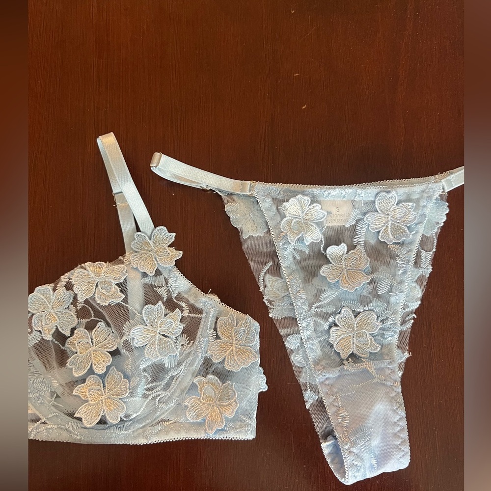 Blue Floral- Never Worn - Lingerie set